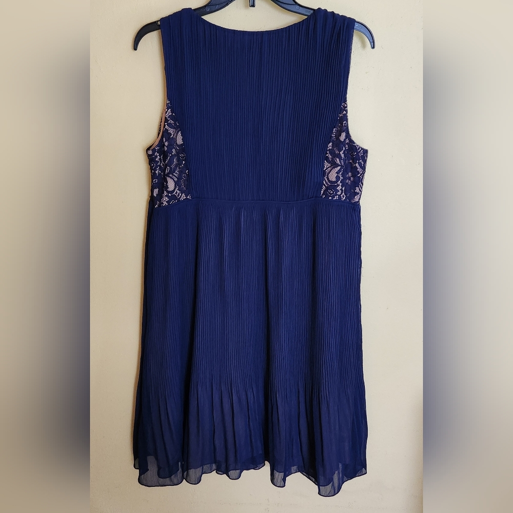 🎈🥳Host Pick!!🎈🥳 Motherhood Maternity Dress NWT - Picture 5 of 8